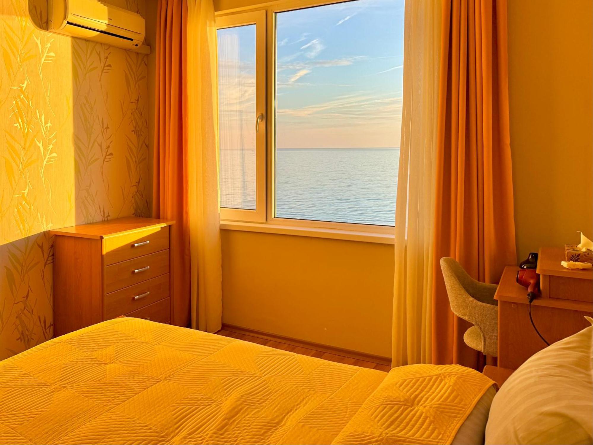 Beachfront Havana Sveti Vlas Extérieur photo